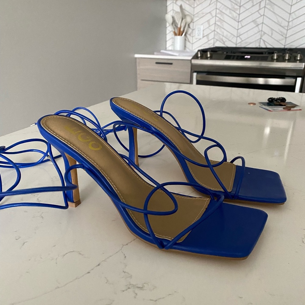 BLUE STRAPPY HEELS
